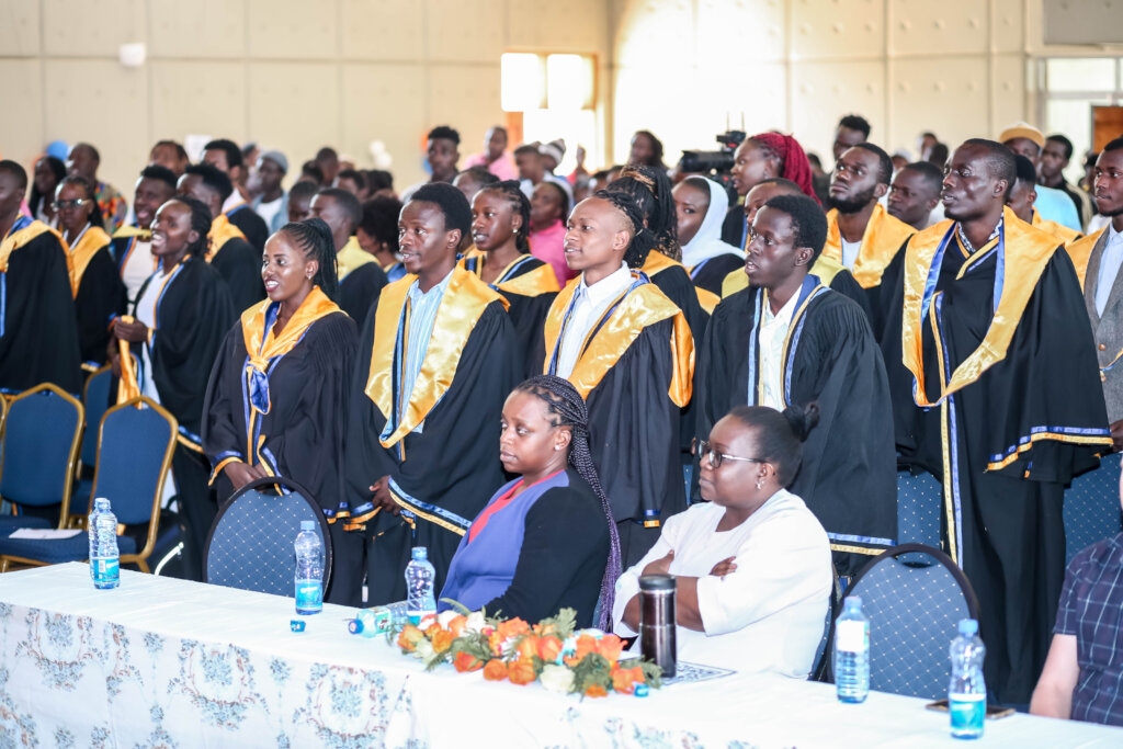 Top Graduates, Top Tools: 4000 USD Together