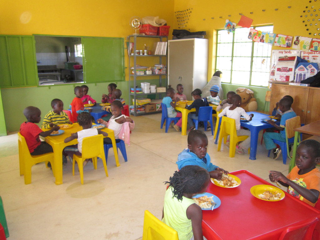 Lunch in the Classroom... yum!