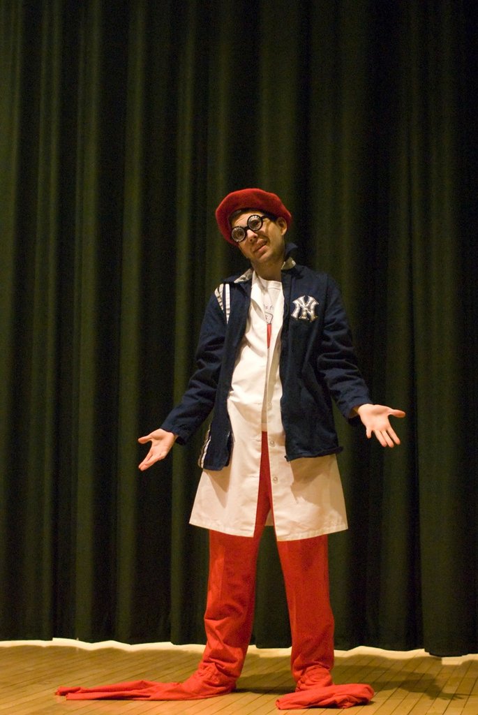 Provide theatre to 2,500 in-need New York children