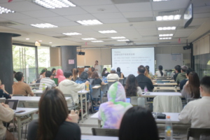 audience attending worksohp