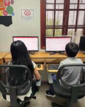 Primary school students in their computer course