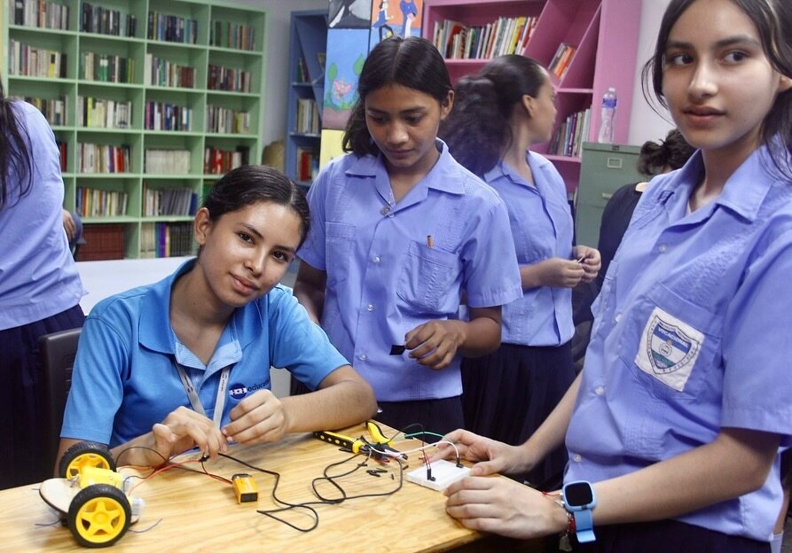 Robotics "STEM in a box" camp in rural Honduras