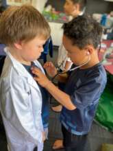 Students using the new Heart Kit