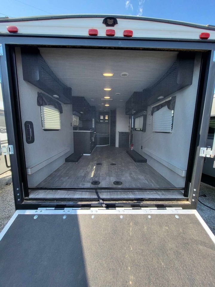 Pic of inside of example trailer