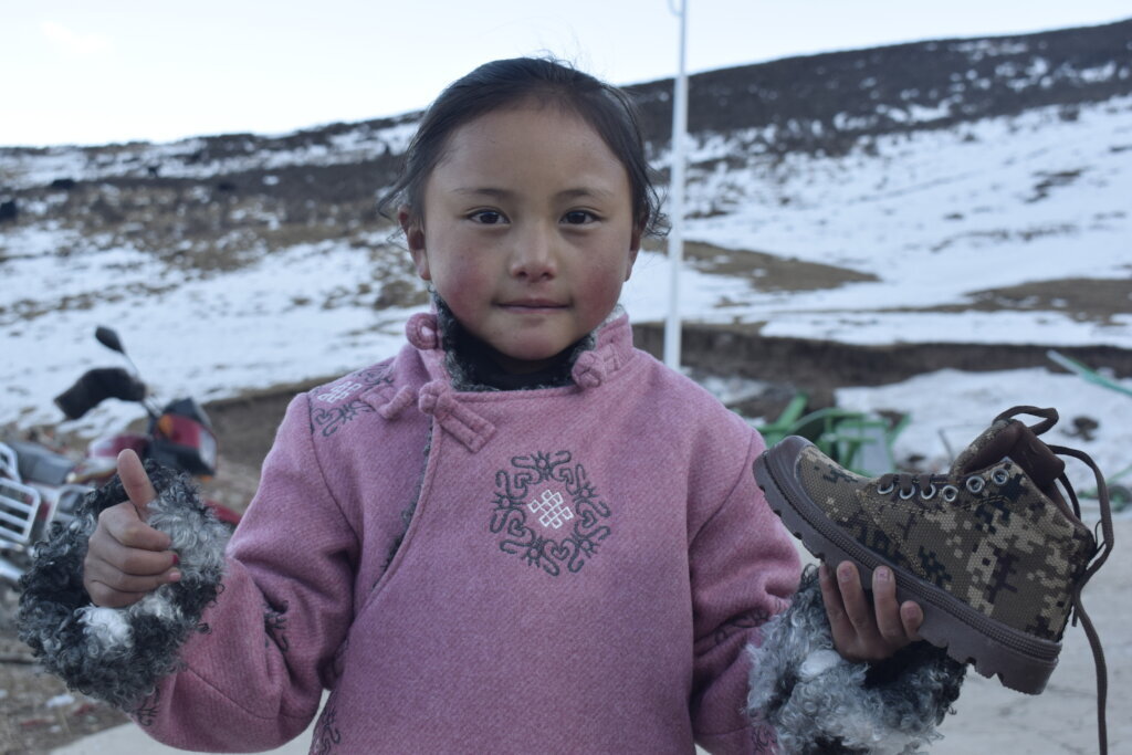 Warm Winter Clothes for Tibetan Nomadic Students
