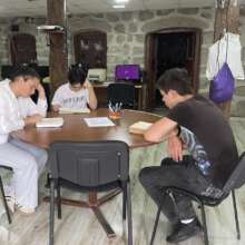 New students  start the day with reading