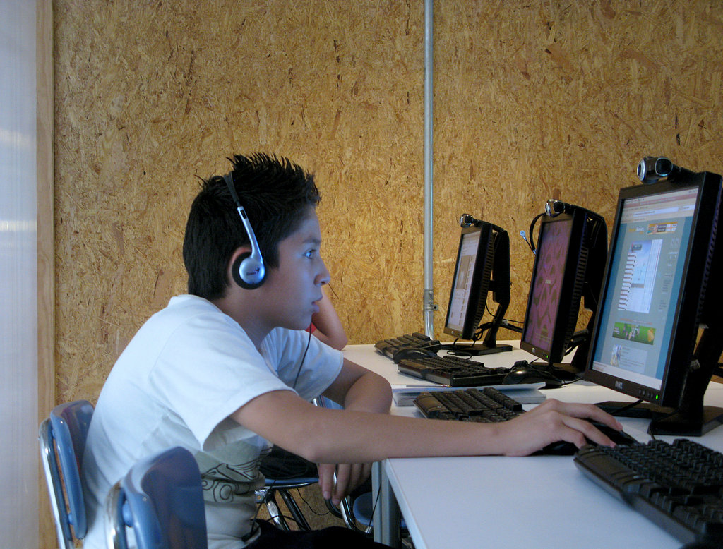 Educate Children in Mexico through Technology