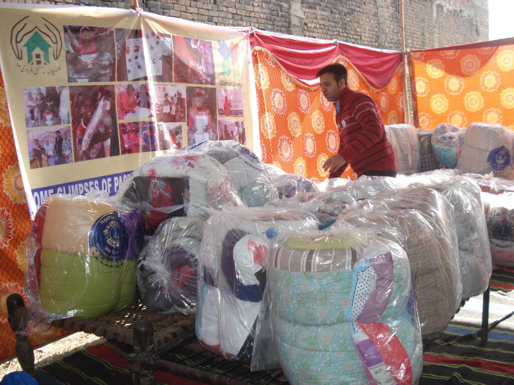 Warm clothes,blankets & food for 100 homeless kids