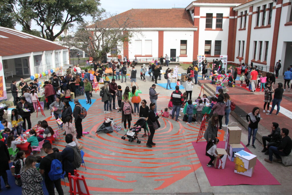 Help Abuelas de Plaza de Mayo in their search