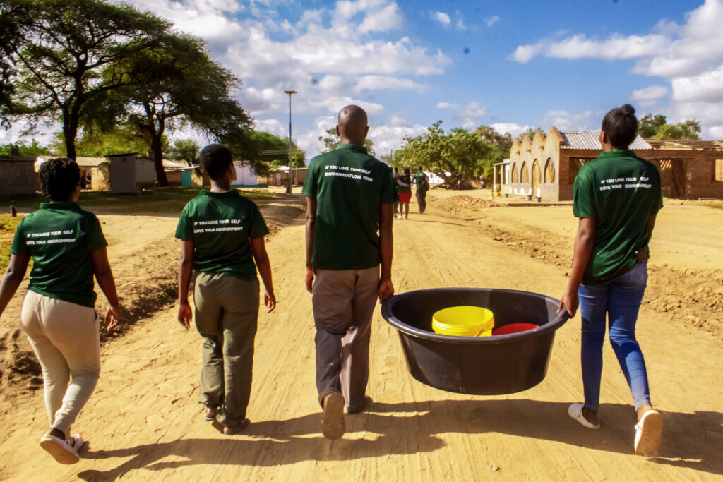 Empower refugees in Zimbabwe to plant 50,000 trees
