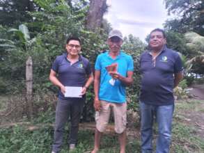 Rewarding a farmer who protected a parrot's nest