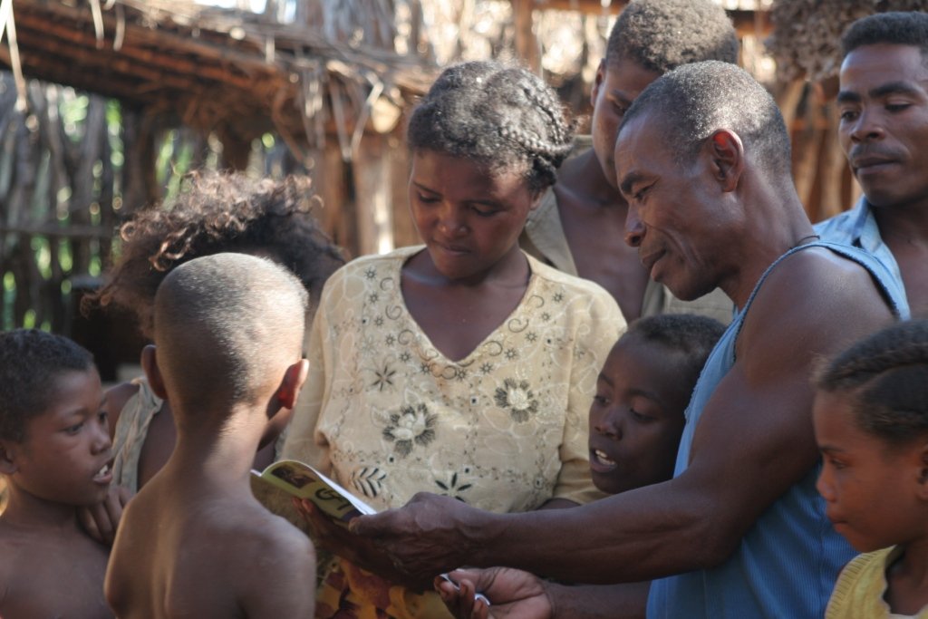 Construct Community Outreach Center, SW Madagascar