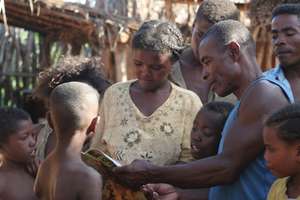 Construct Community Outreach Center, SW Madagascar