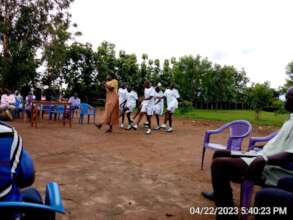 MMD perform at selected audience