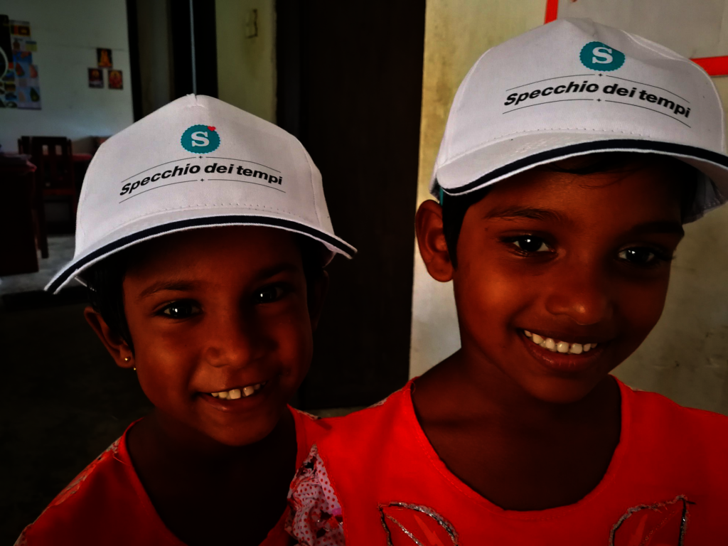Sri Lanka - Village of girls
