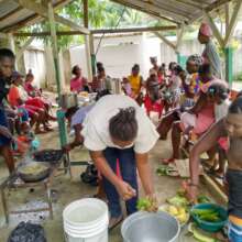 Our community members cook a healthy meal together