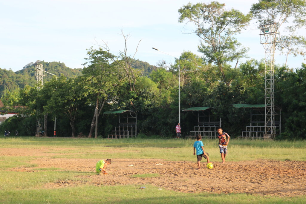 Myanmar Migrant Youth: Education & Mental Health