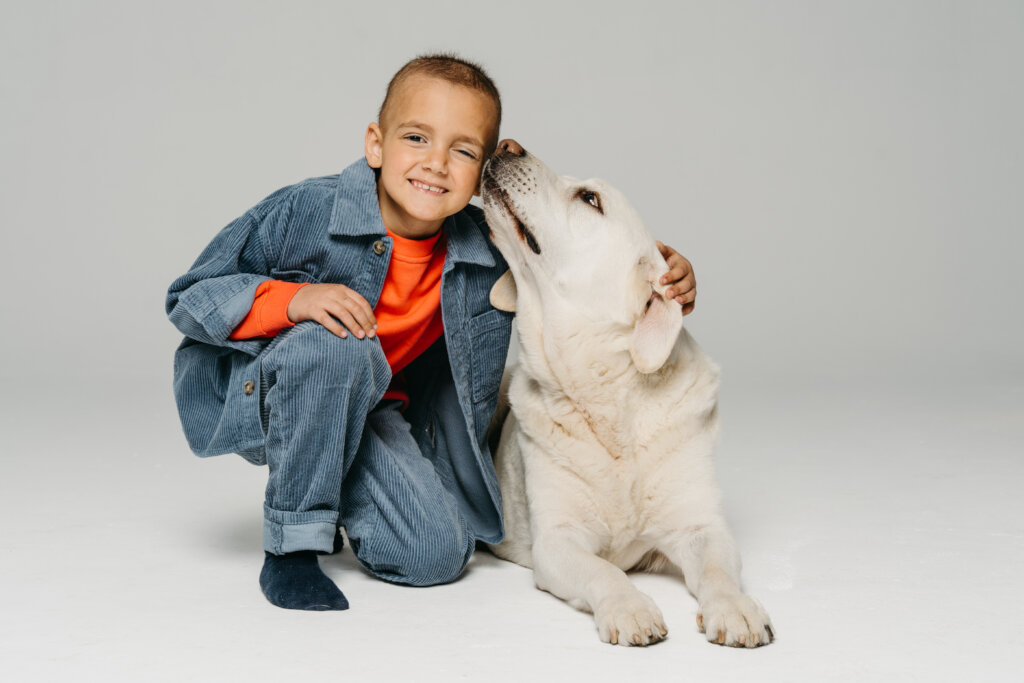 Pet therapy for children with cancer