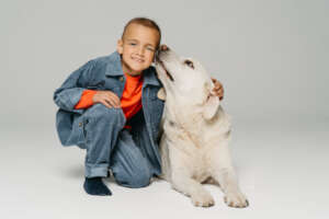 Pet therapy for children with cancer