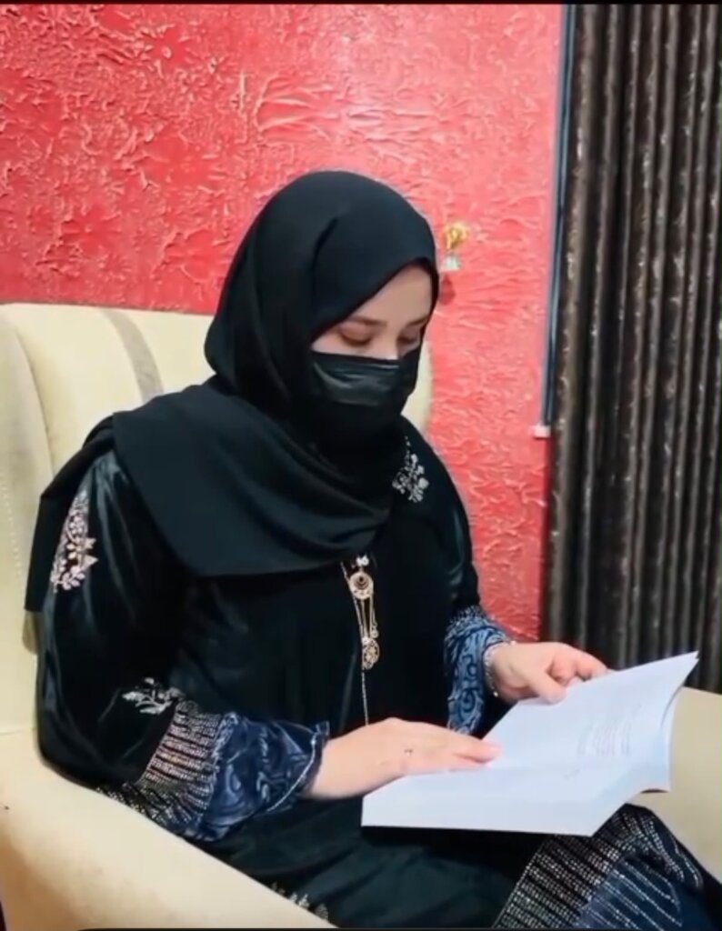 Online English and Computer Classes for Girls