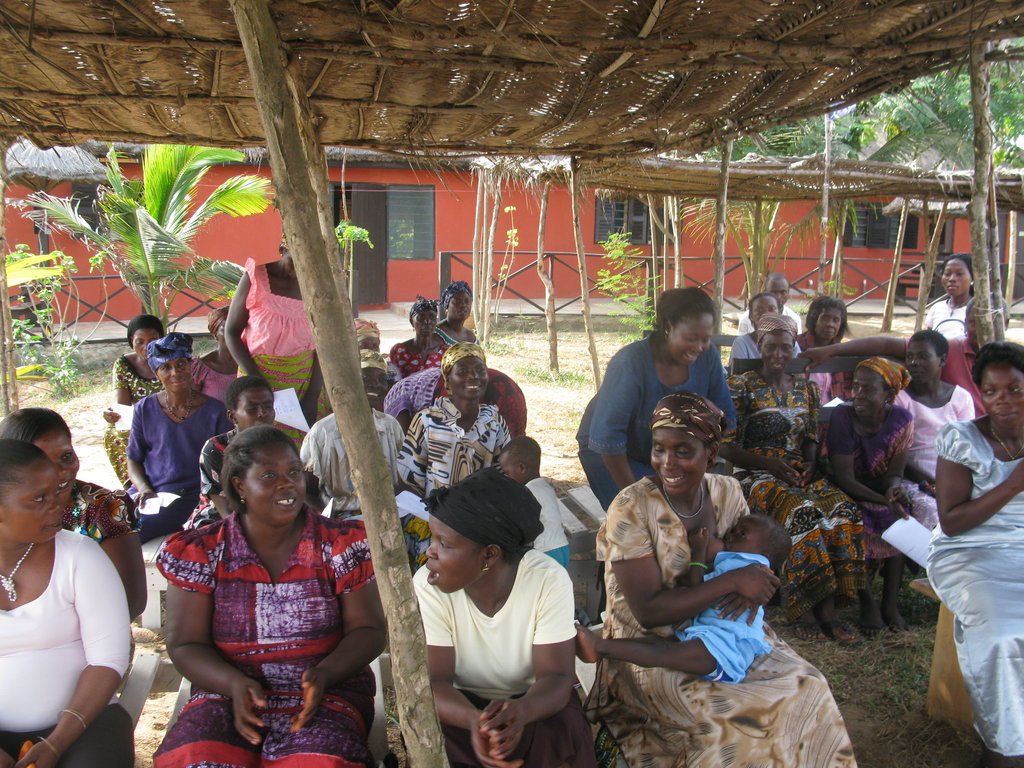 Help 25 Ghanaian women create jobs where they live