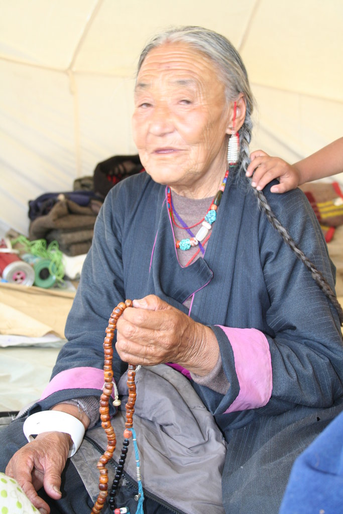 Provide emergency support to 500 families in Leh