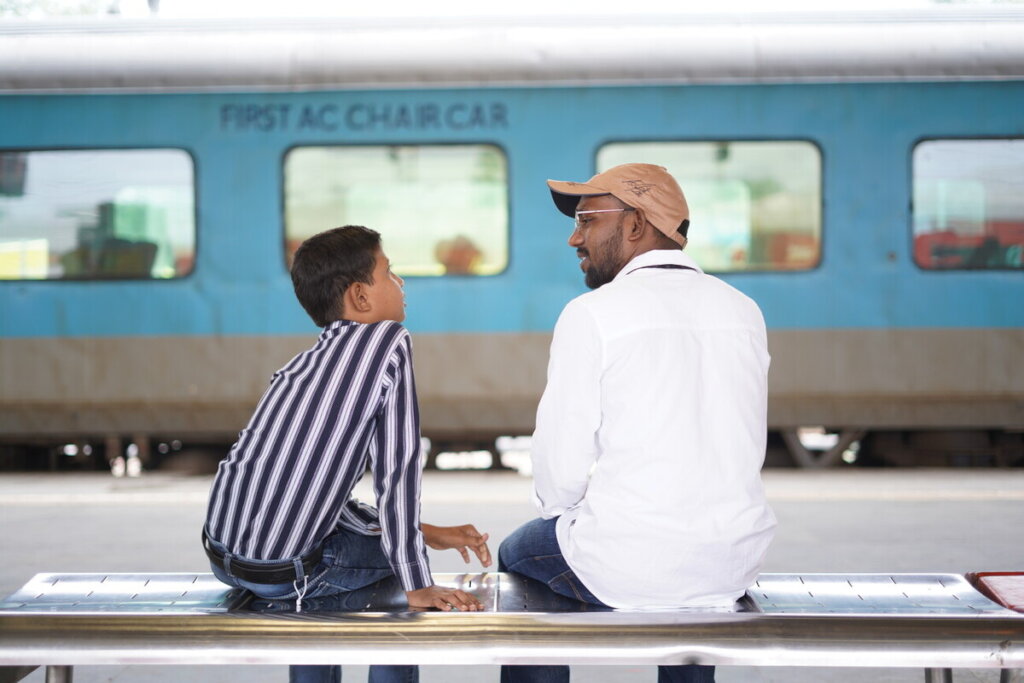 Protect 1000s Children at India's Busiest Stations