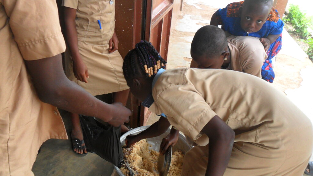 Support Students in 25 Beninese Schools