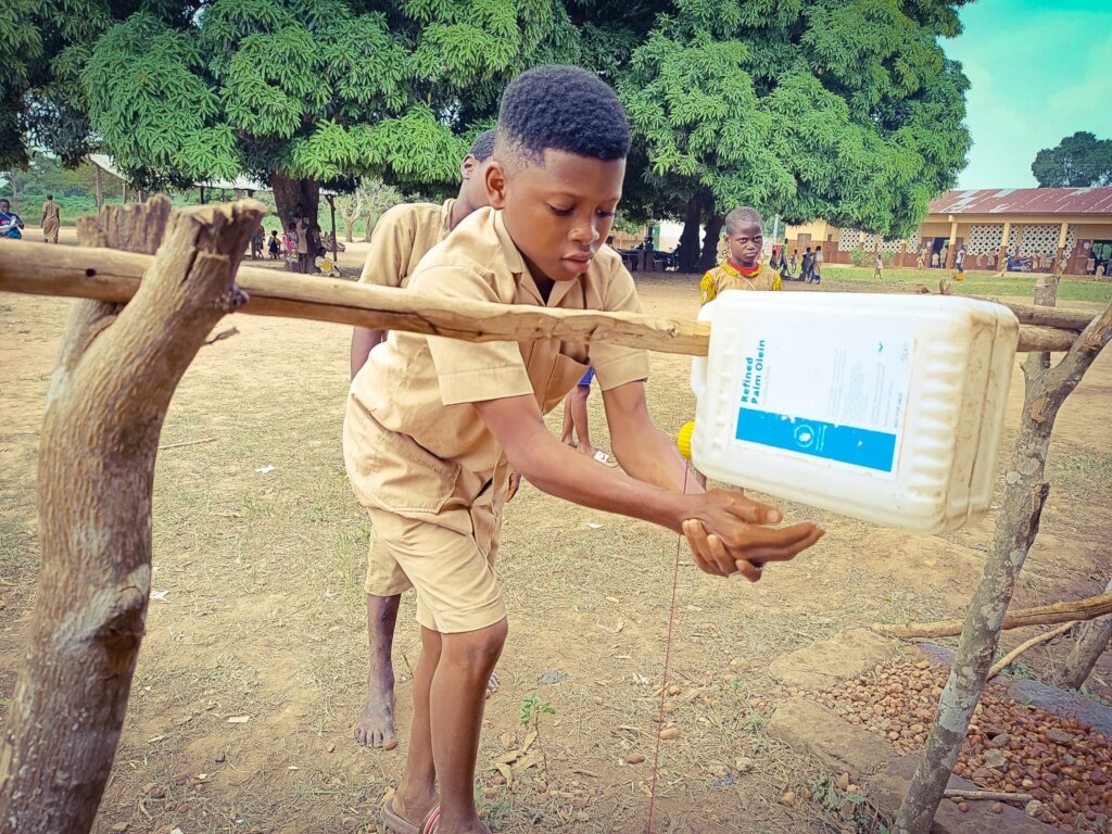 Support Students in 25 Beninese Schools