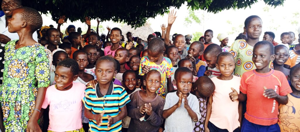Help Underprivileged Children Overcome Poverty!