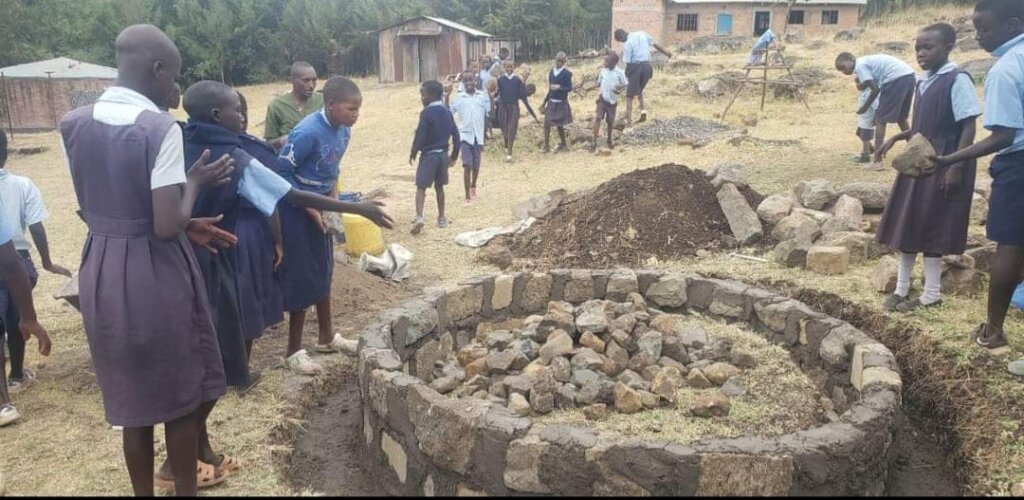 Help bring Clean Water to Rural Schools in Kenya !