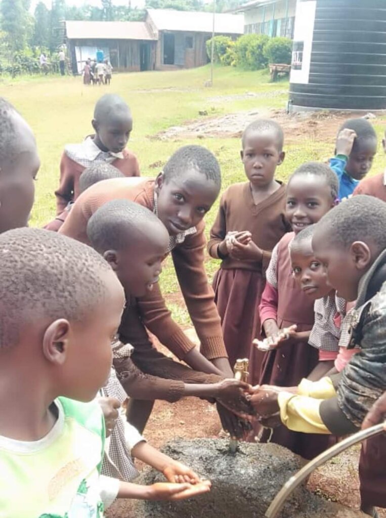 Help bring Clean Water to Rural Schools in Kenya !