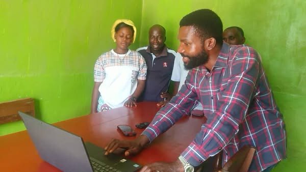 Emergency fund to Refugee Human Rights Defenders