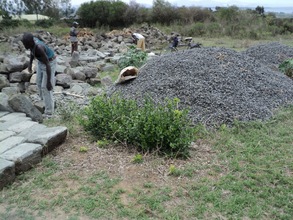 Arranging of cleaned building stones