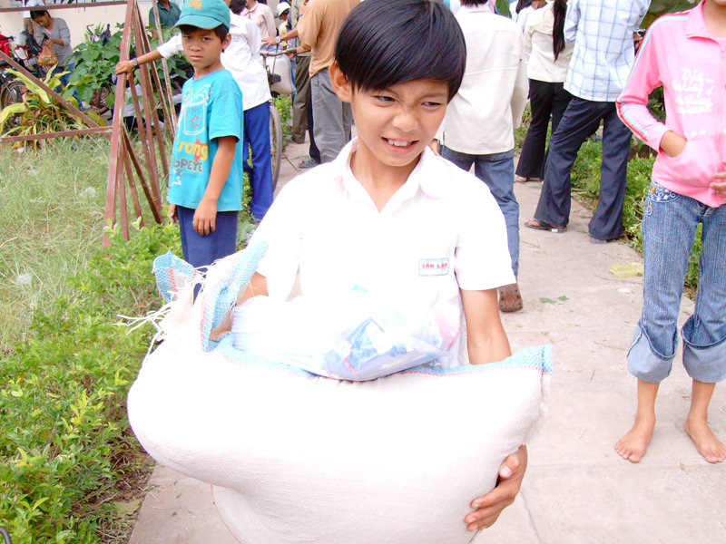 Help children in need in Vietnam stay in school