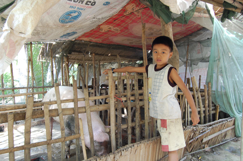Help children in need in Vietnam stay in school