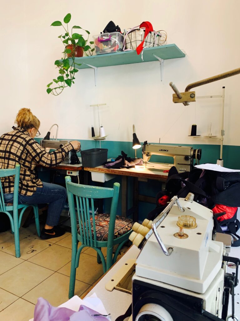 Aid and inclusion for refugee women & children