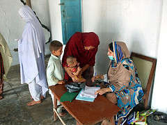 Dr.Amna Treating flood 2010 victim
