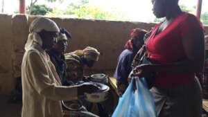 Beneficiaries at the communitarian kitchen
