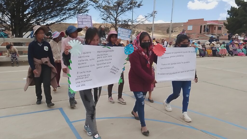 Help train Educator Leaders for Bolivia