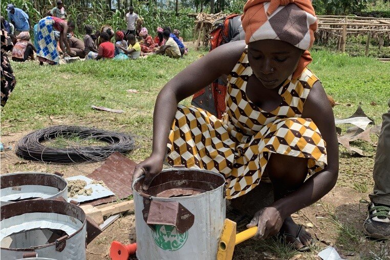 Improving access to energy for women in crisis