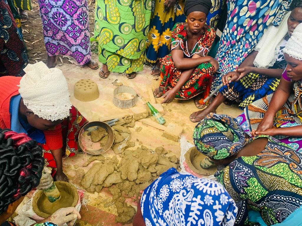 Improving access to energy for women in crisis - GlobalGiving