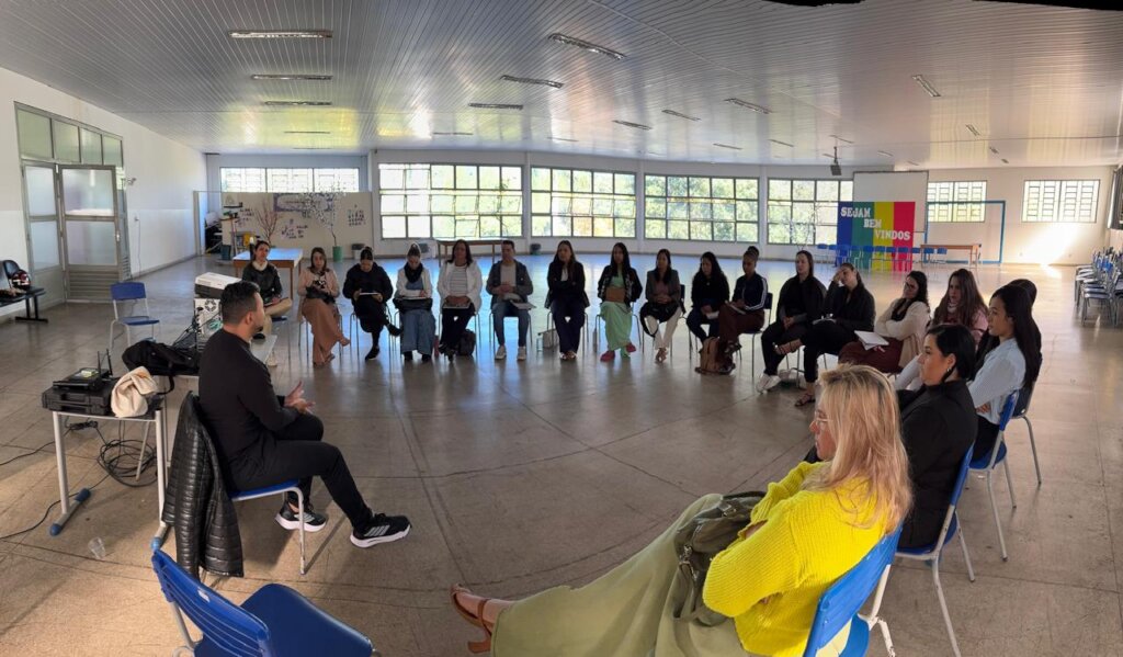Training of psychologists in Nova Serrana.