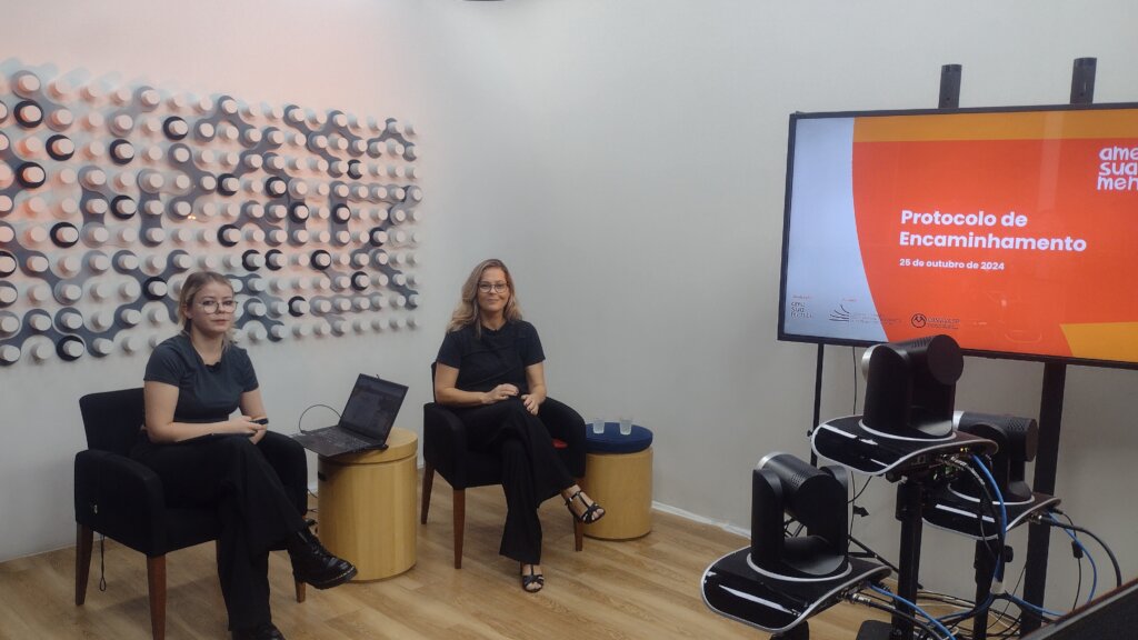 Closing class w/ Daniela Carvalho & Carolina Gaya