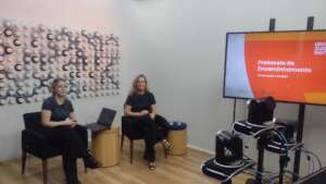 Closing class w/ Daniela Carvalho & Carolina Gaya