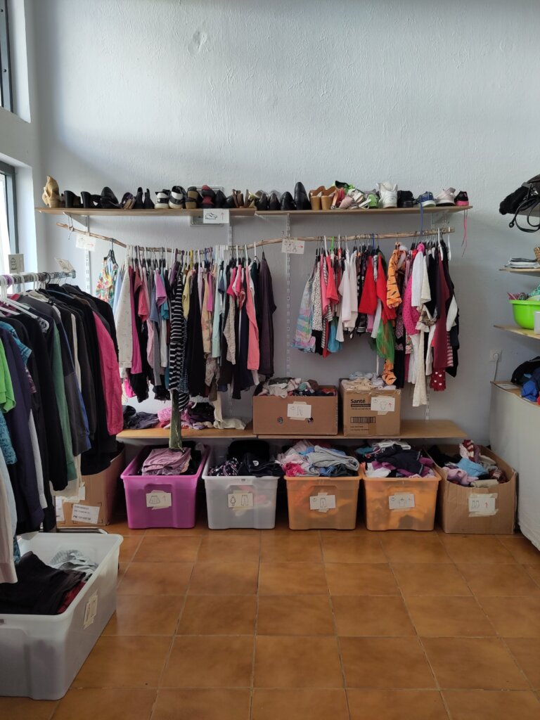 Addressing basic needs for refugees on Kos