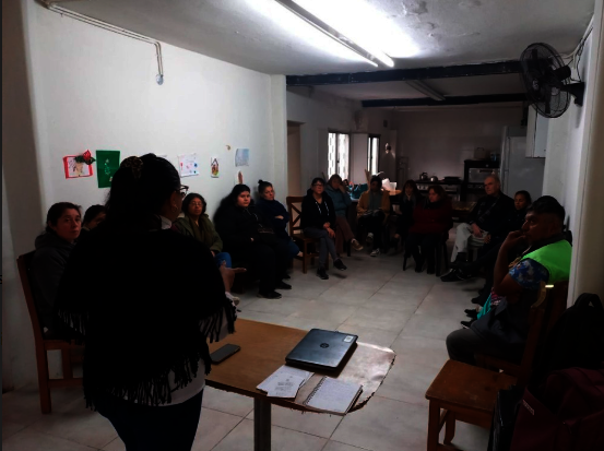 A training for 35 in the Vivienda Digna community