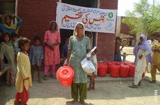 Oxfam providing immediate relief in Pakistan