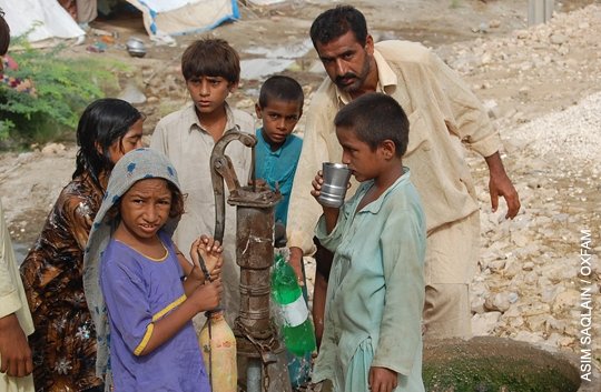 Oxfam providing immediate relief in Pakistan