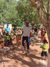 Auction of Zahana products at the school fair